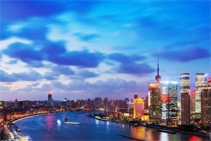 夜上海，感受城市在黑夜中蓬勃的活力